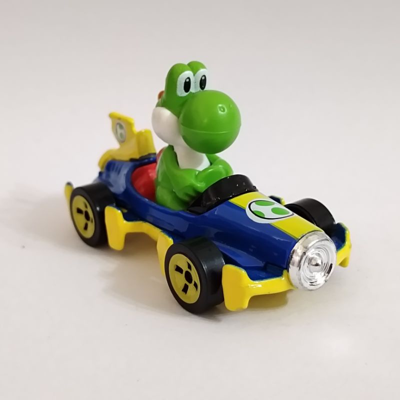 Hot Wheels Mario Kart Super Mario Green Yoshi Mach 8 Kart Loose ...