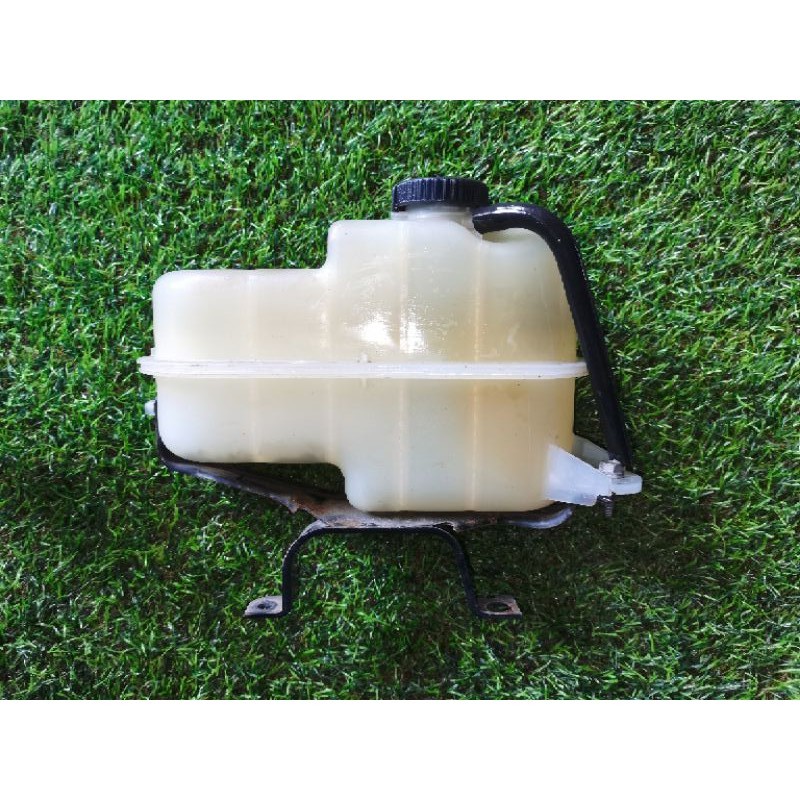 Toyota estima vellfire anh20 acr50 radiator spare tank used Japan ...