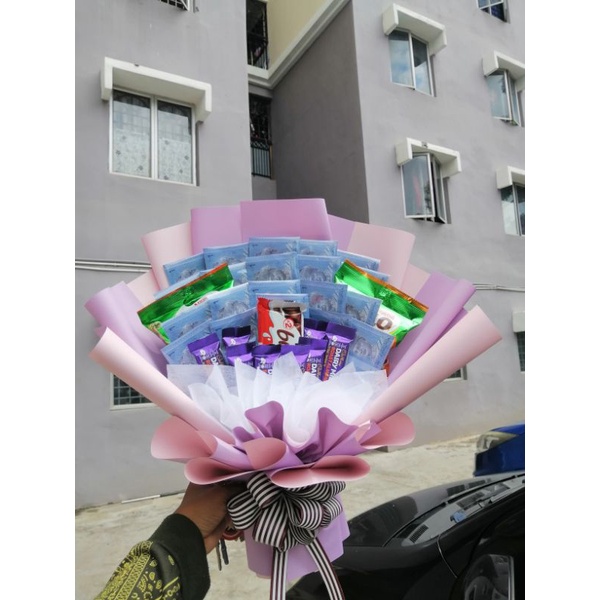 bouquet coklat, bouquet coklat cadbury almond , bouquet duit rm20