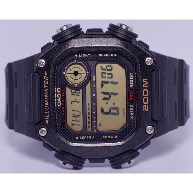 Heavy duty outlet digital watch