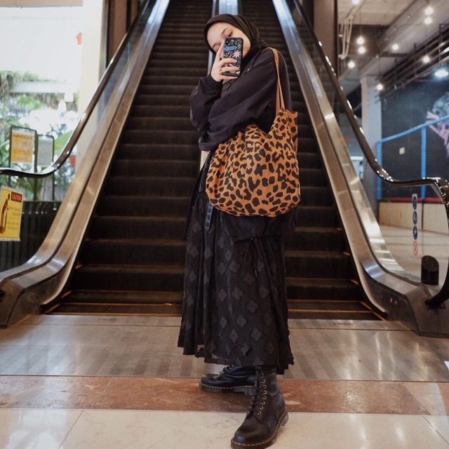 Malaysia Leopard Buckle Bag