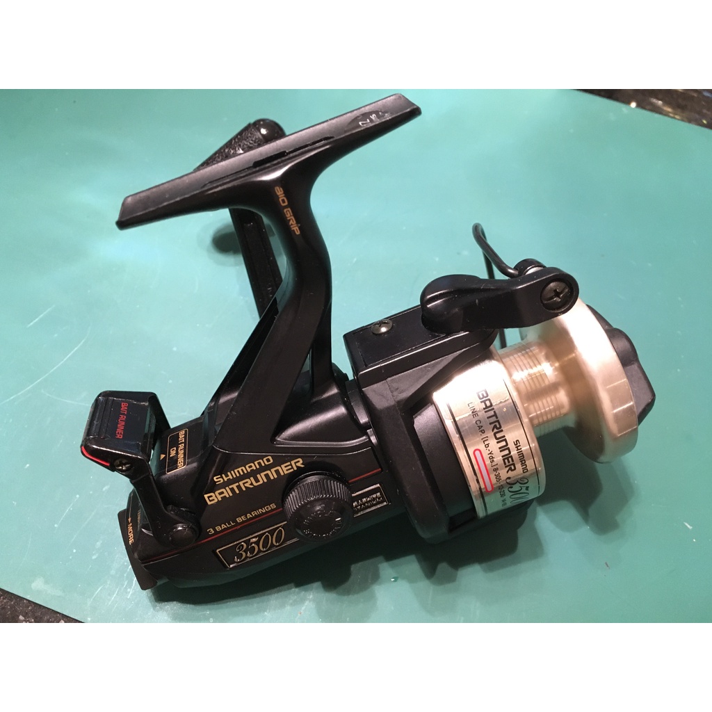 shimano baitrunner 3500b fishing reel The graphite body is lightweight but strong SHIMANO BAITRUNNER BTR-3500B 3500 SPINNING