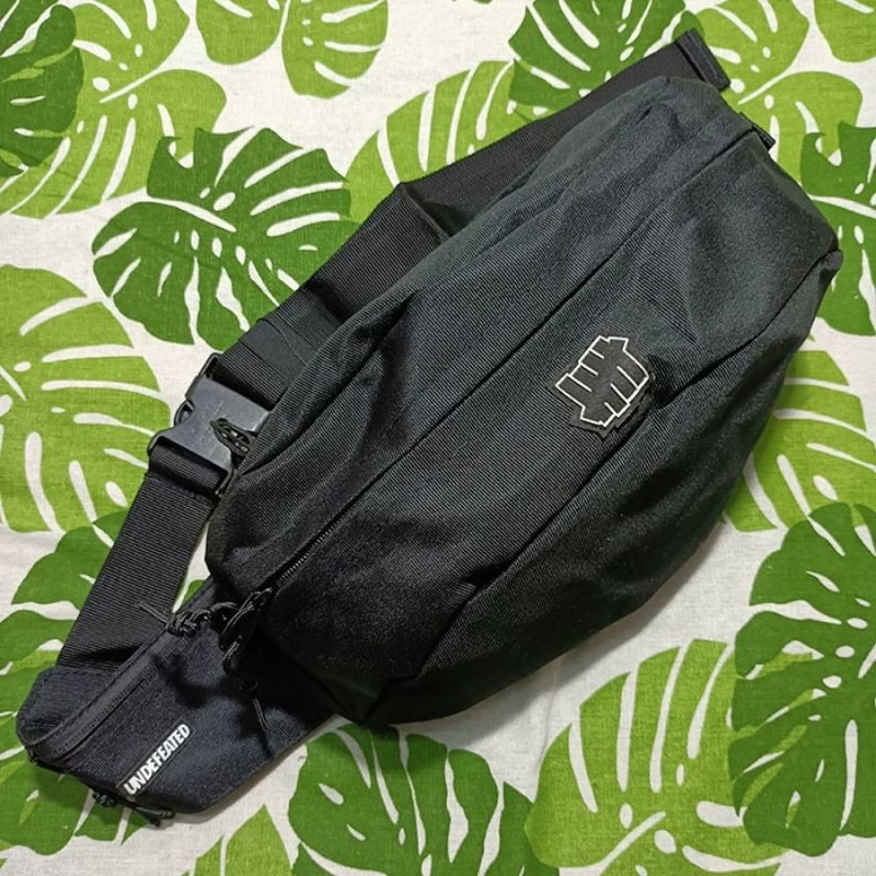 Undefeated store waist bag