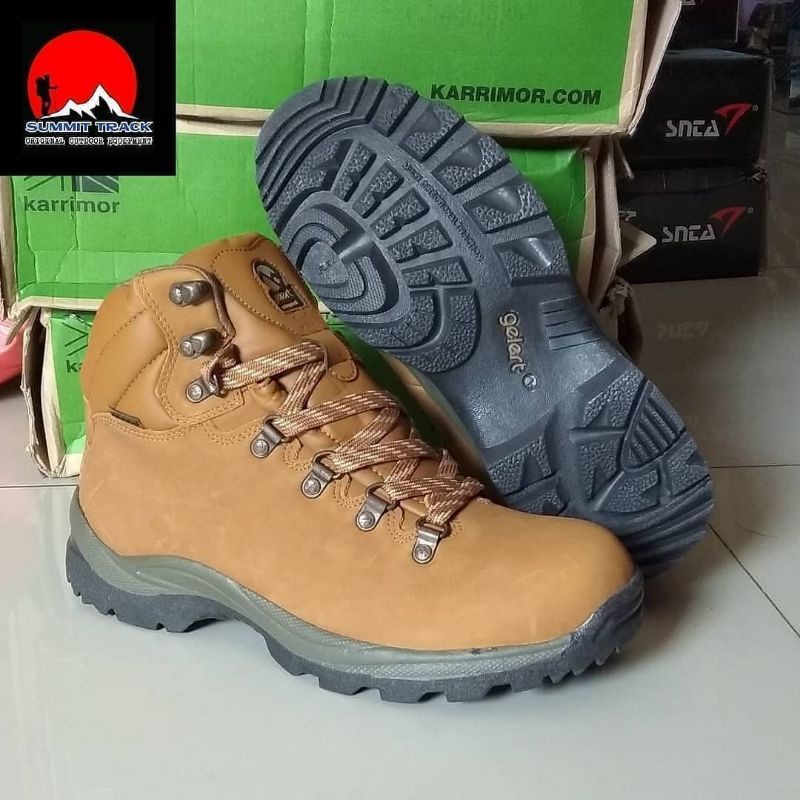 gelert atlantis walking boots
