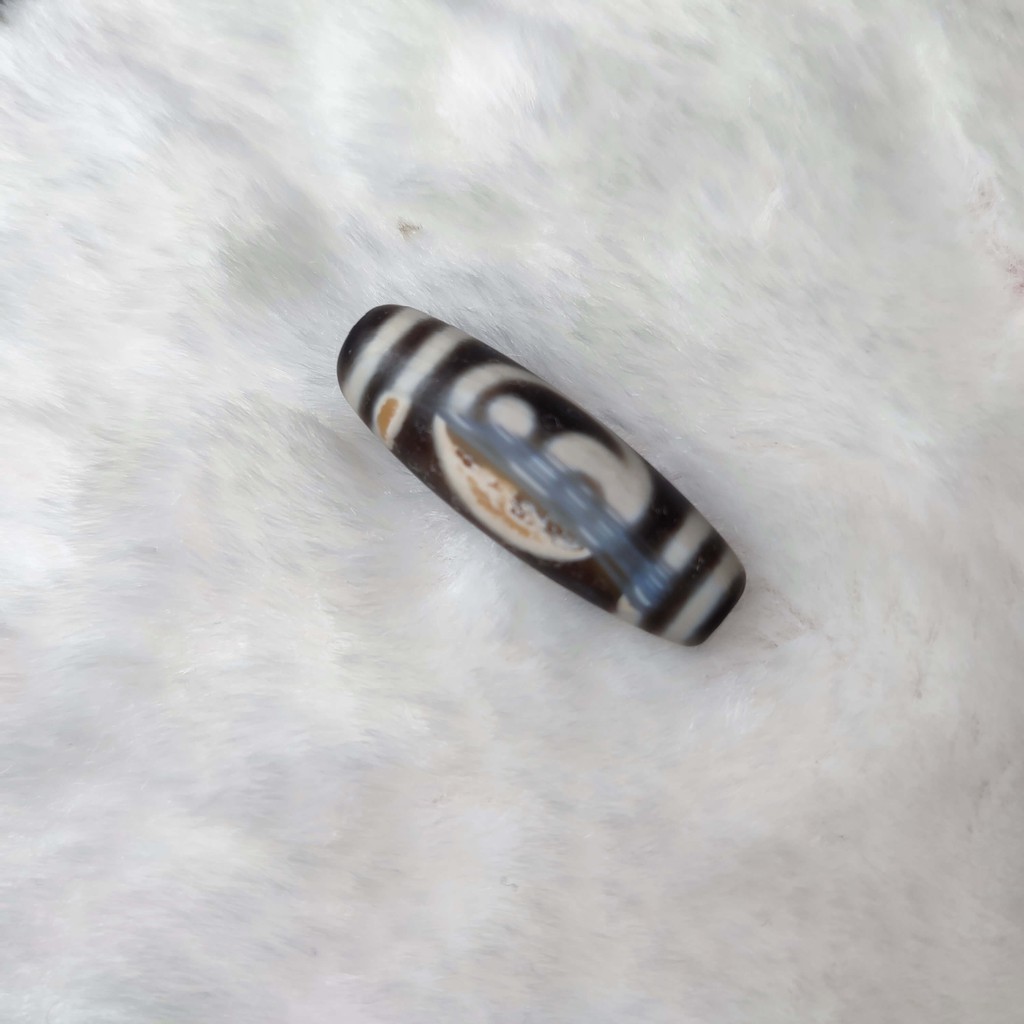 Dzi 旧天珠/老天珠九眼三眼金钱钩一眼二眼三眼四眼五眼六眼七眼九眼