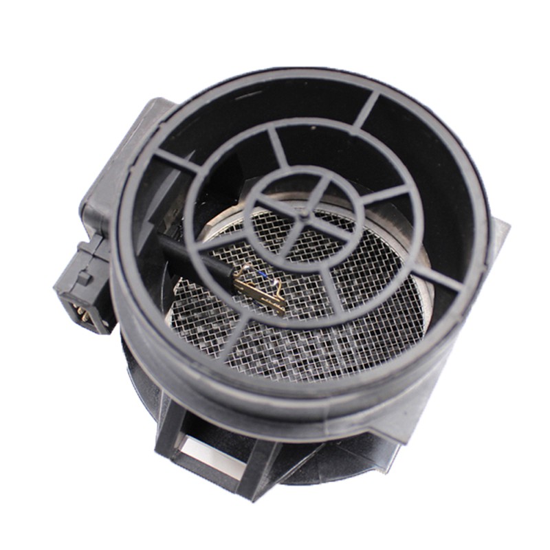 thumbnail image 2 of ISUMO Mass Air Flow Meter 5 Pin MAF Sensor For Volvo S40 V40 - 30611533 2 of 5