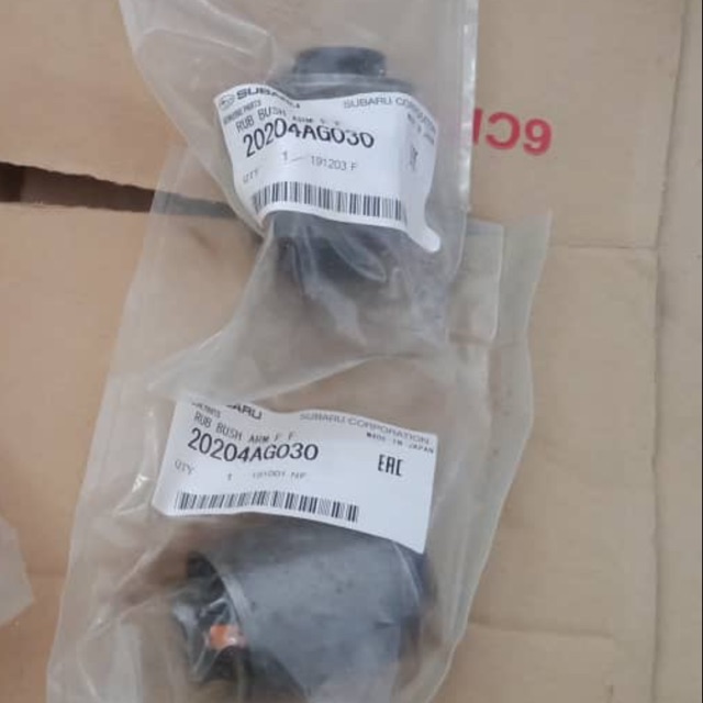 lower arm bush subaru xv & subaru forester original ( kecik ) | Shopee ...