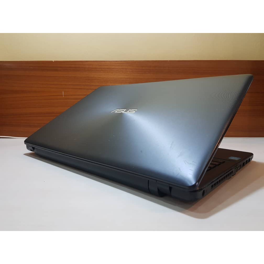 Asus X552L ,i5 ,15