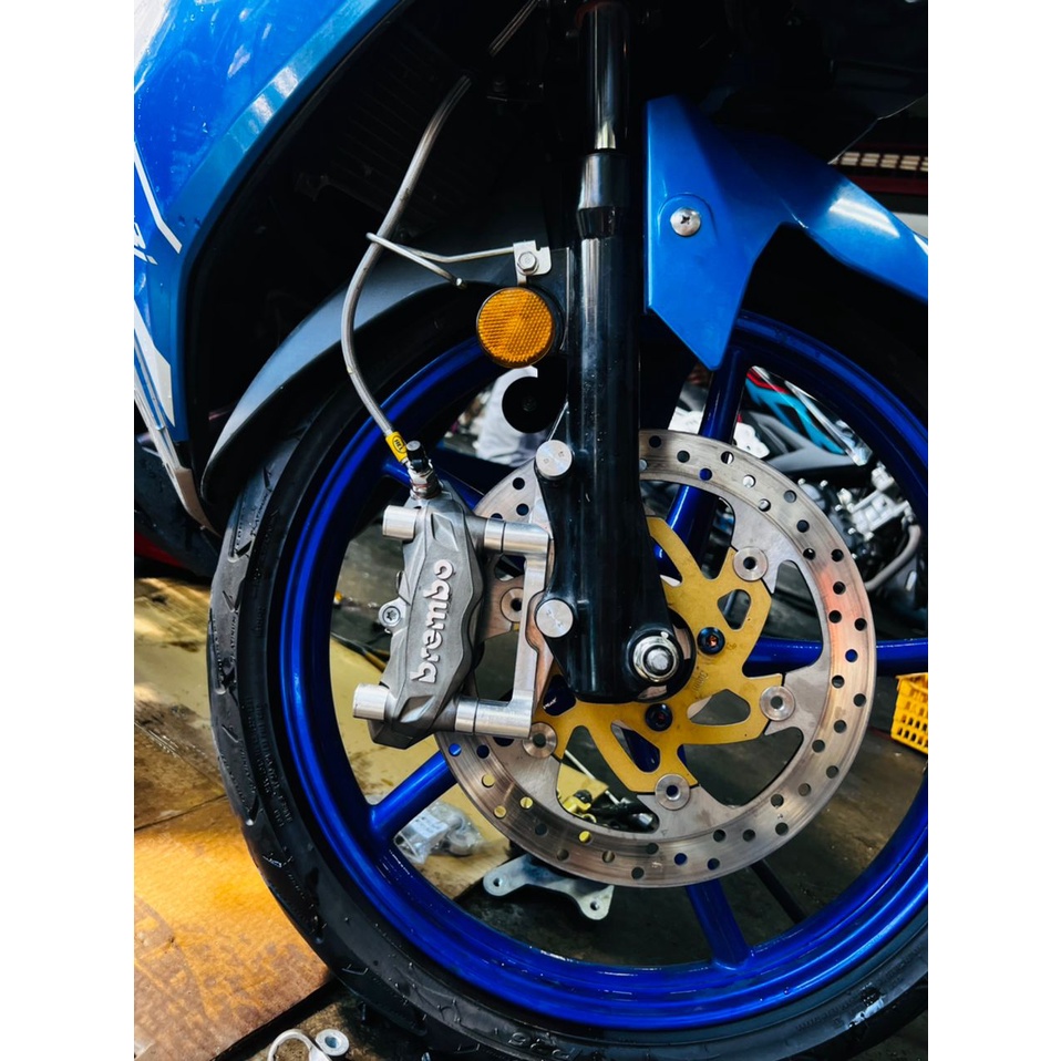 Brake Caliper + 267mm Bracket Spark 135 X1R FZ150, Motorcycles, Motorcycle  Accessories on Carousell