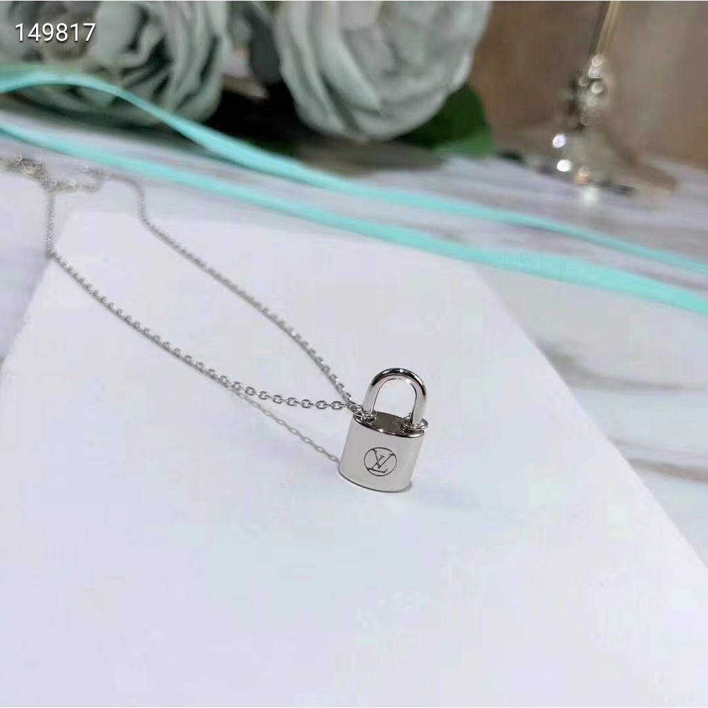 vuitton silver lockit pendant