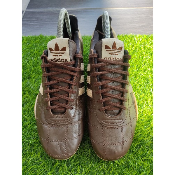 Kasut adidas vintage best sale