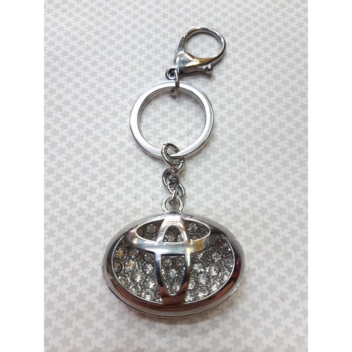 Toyota Logo Keychain With Diamond Embedded 12.6cm Long Shopee Malaysia