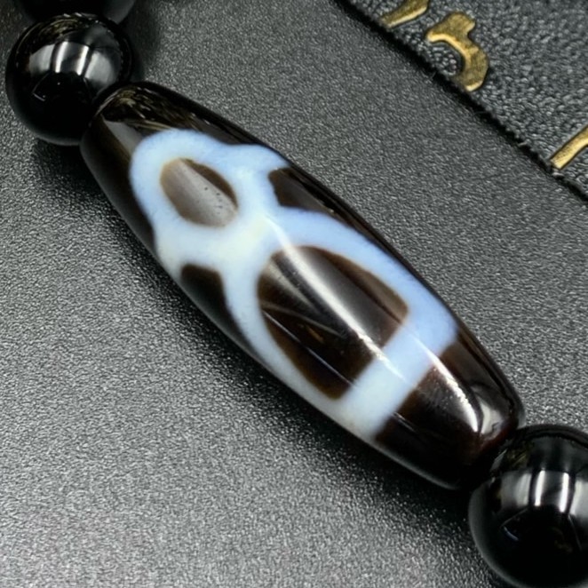 六畐天珠6F Dzi 】财神新天珠（单颗新天珠/黑玛瑙手串） | Shopee Malaysia