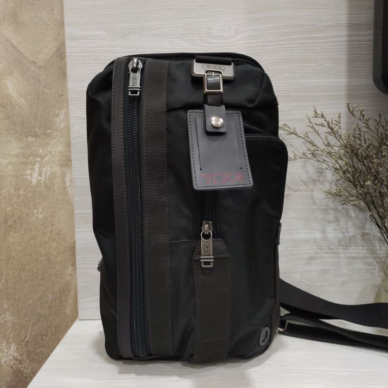 Tumi crossbody 2025 sling bag