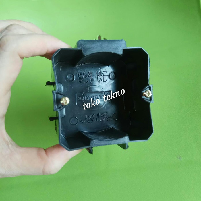 HITAM Checkout Exit Button | In Bow Black Box | Shopee Malaysia