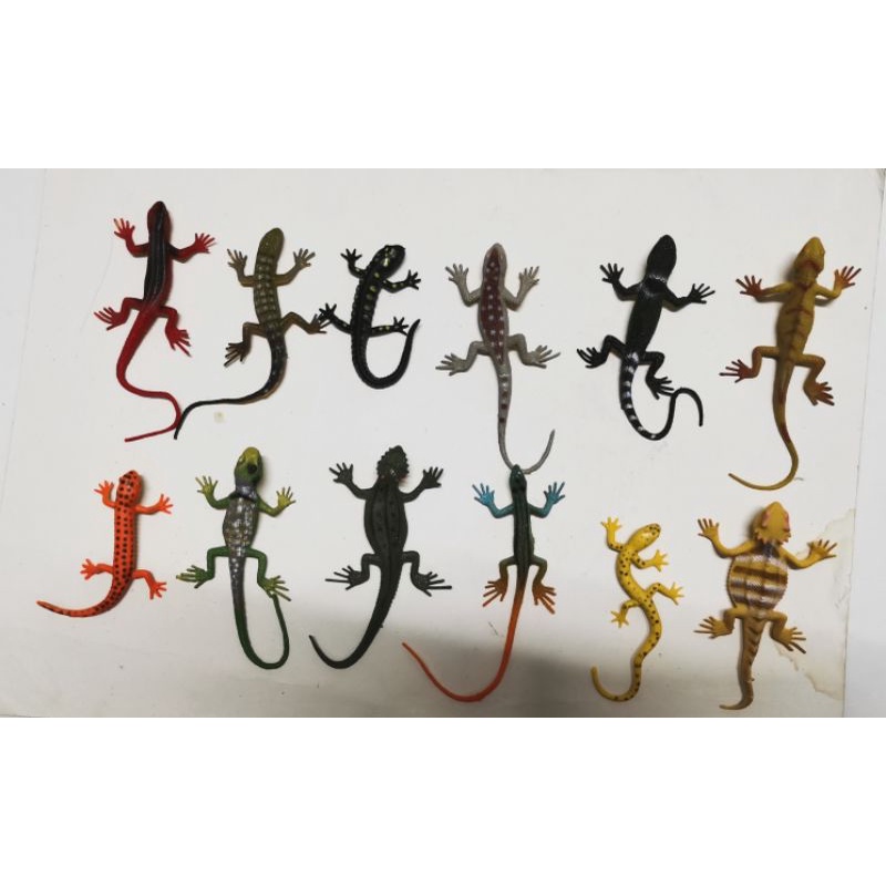 Artificial fake Lizard, bat cockroach centipede spider play toys ...