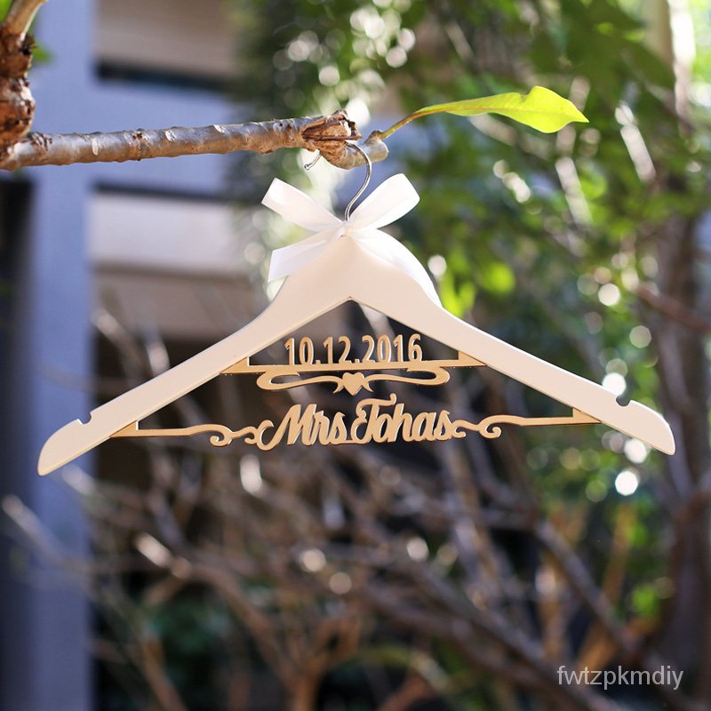 Custom wedding hangers wedding dress hanger with name and date Bridal shower hanger Bridesmaid gift NWHL Shopee Malaysia