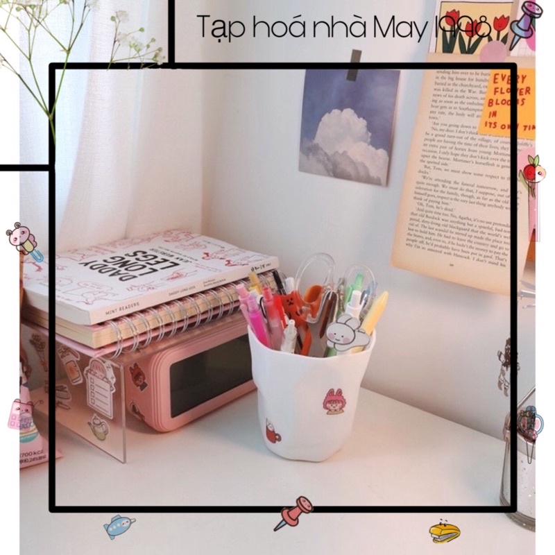 Wavy white plastic cup to decorate study table/desk | Shopee Malaysia