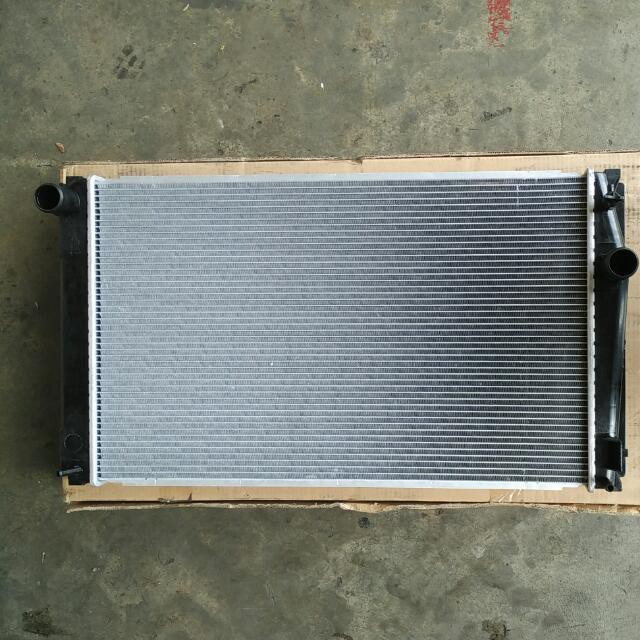 Toyota estima radiator