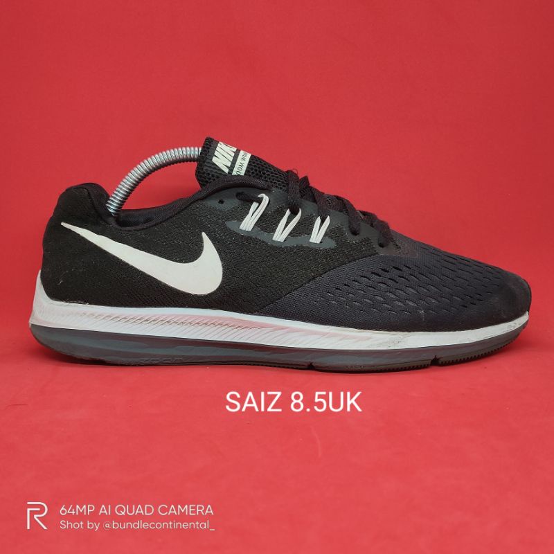 Nike zoom outlet winflo 4 black