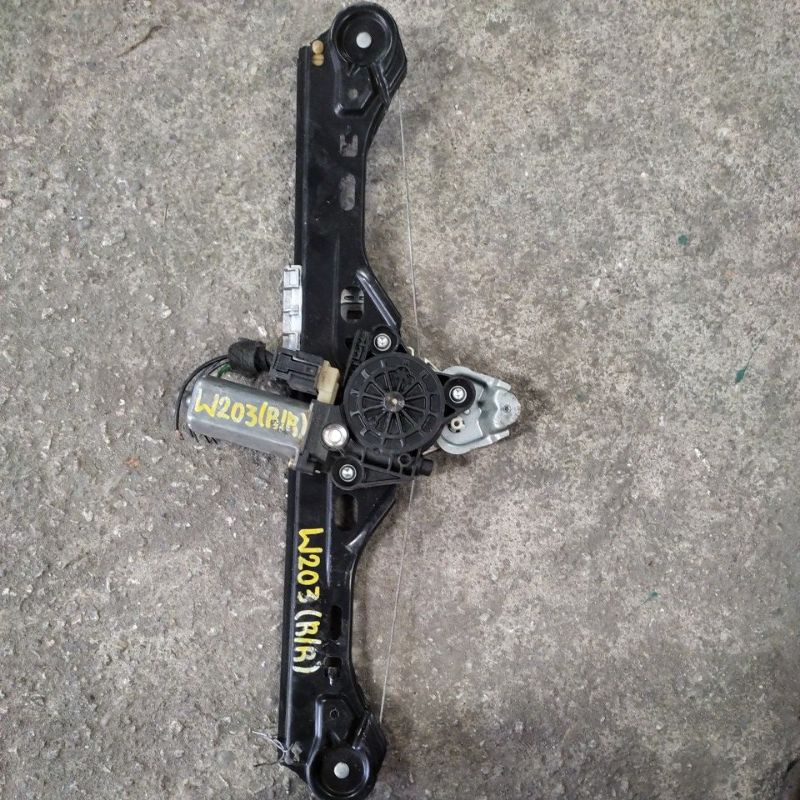 MERCEDES W203 REGULATOR/POWER WINDOW MOTOR (REAR RIGHT) | Shopee Malaysia