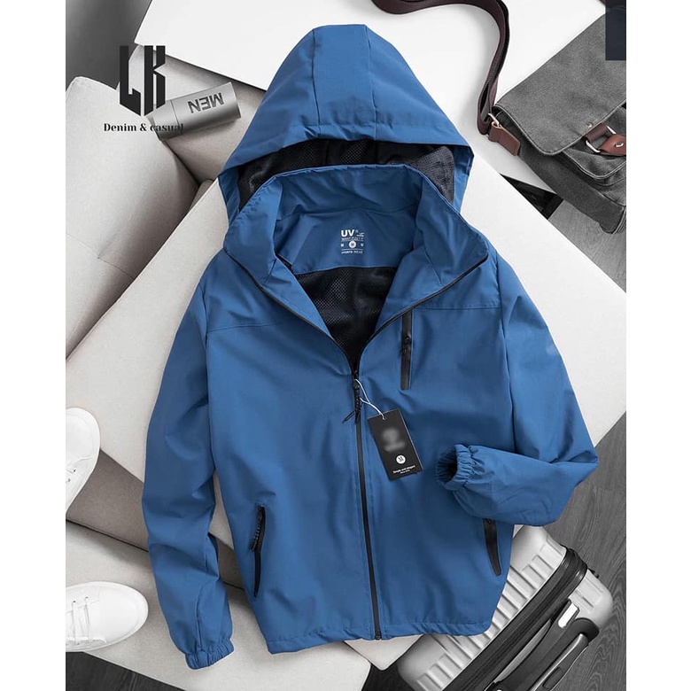 Trendy waterproof windbreaker for men and women with 2 layers of silver ...