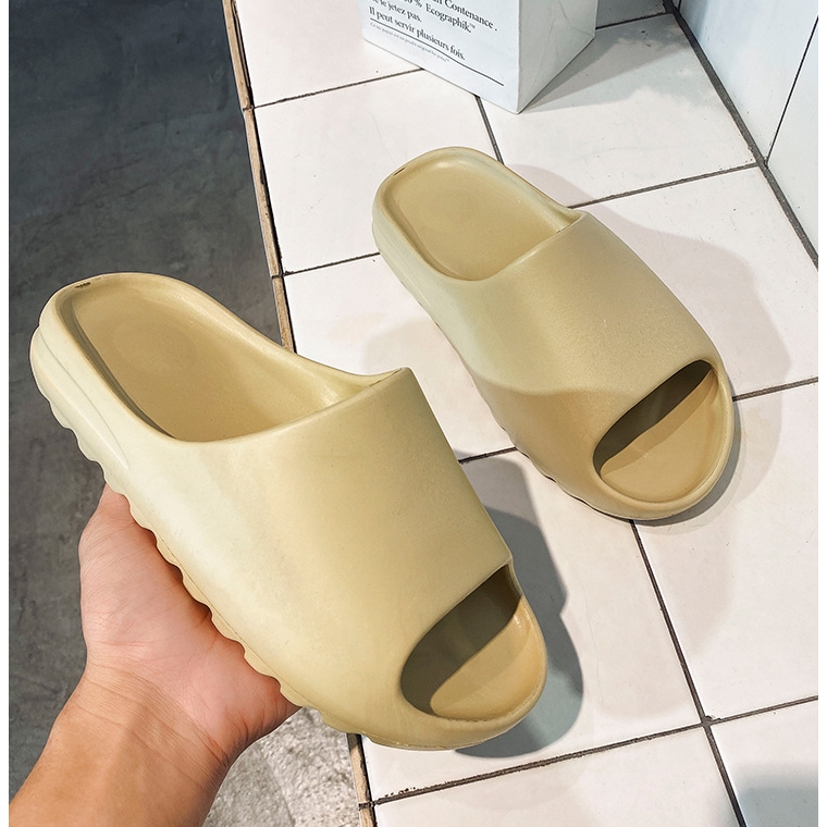 EVA Yeezy Slide Kanye West Men's Comfortable Slipper Sandals Beach Slippers  - Black / Beige 1PAIR | Shopee Malaysia