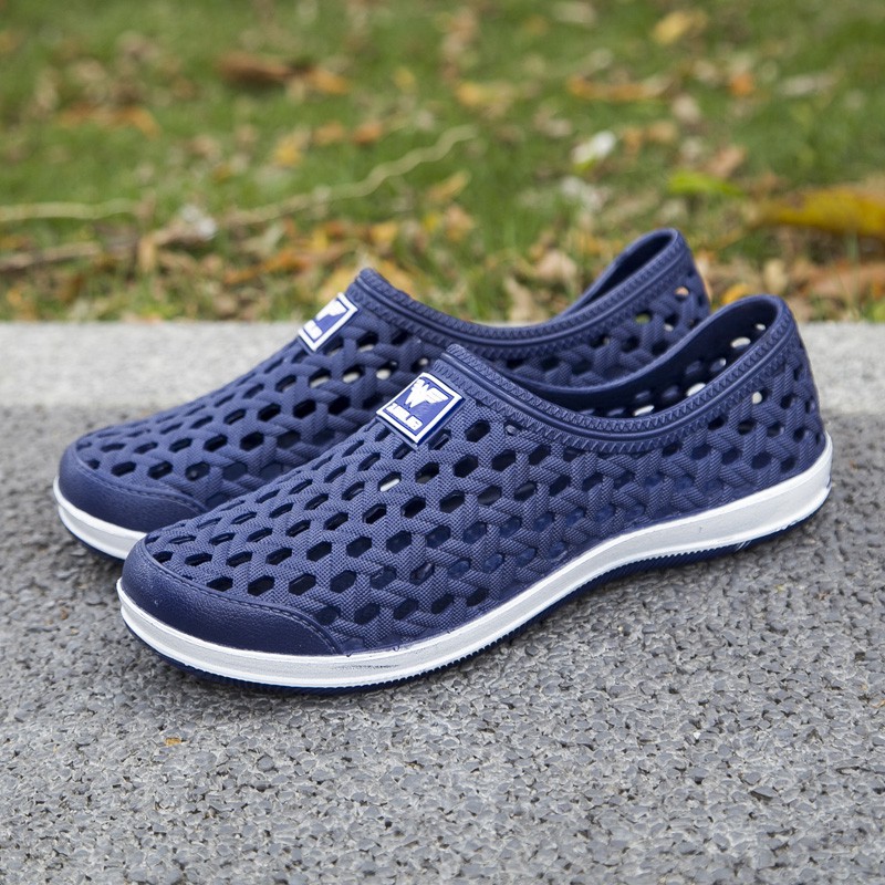 New Summer EVA Waterproof Clogs Men Slip On Garden Shoes Hollow Out