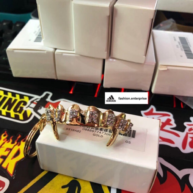 FASH Supreme Fronts Keychain Gold Shopee Malaysia