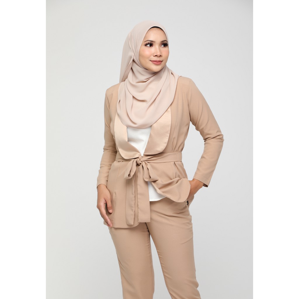 Muslimah hotsell office attire