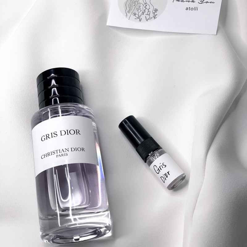 Gris hotsell dior sample