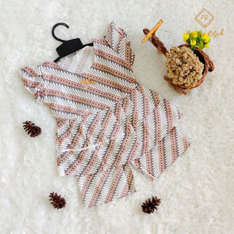 Short Sleeve SQUARE Suits Girls Suits Cute Beautiful Girls Clothes