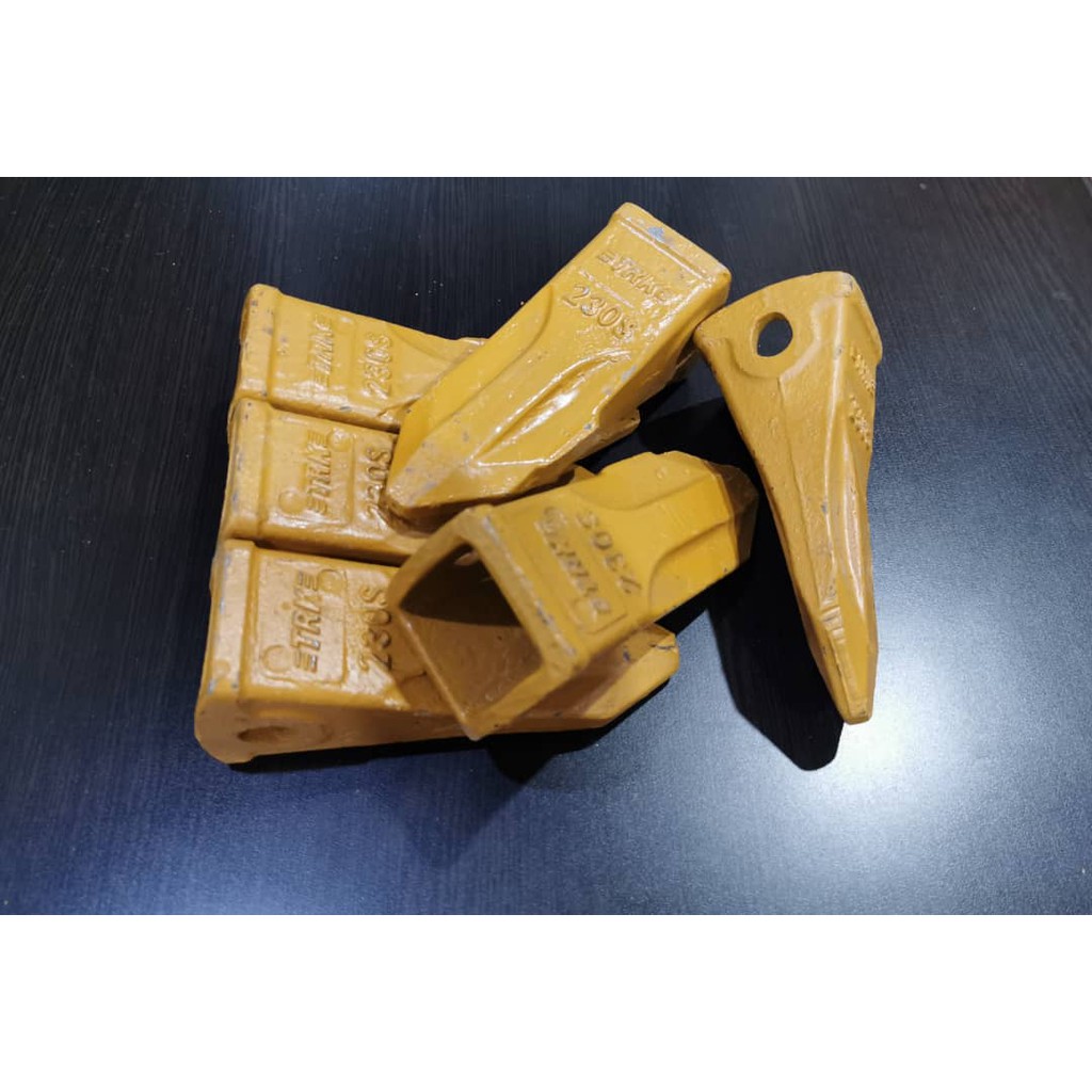 Backhoe Case 580 Bucket Teeth 230RC/ Gigi Bucket ( 1.3kg Per pcs