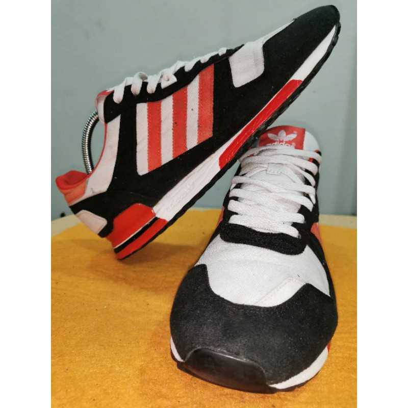 Adidas zx hotsell 700 size 9