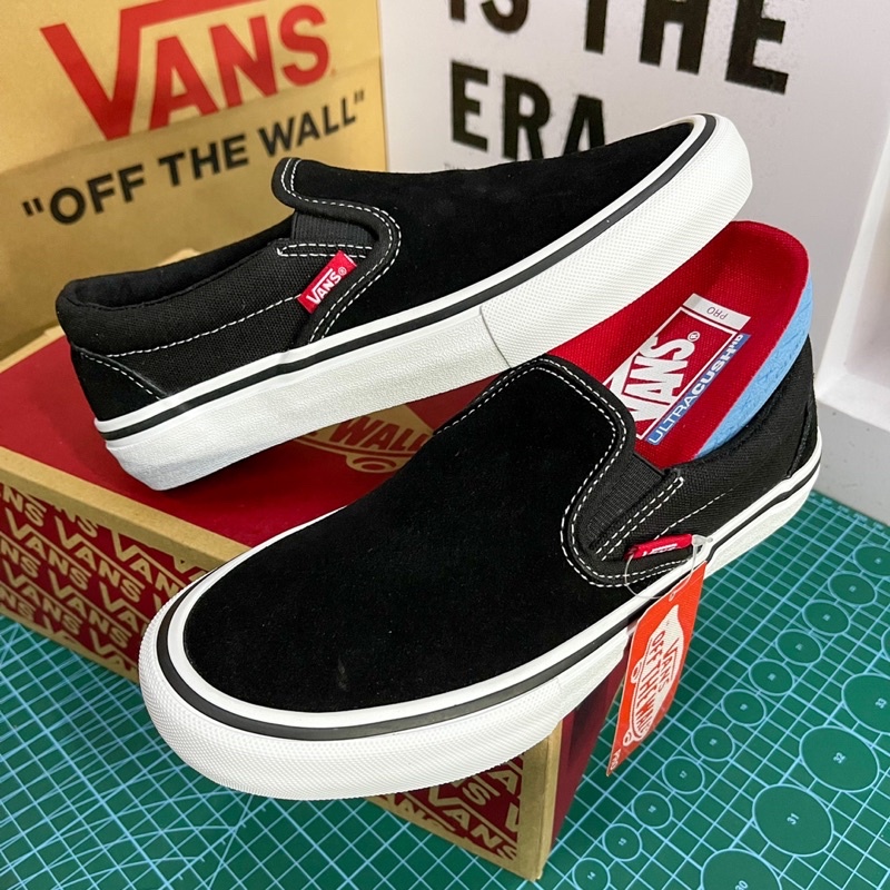 Slip on pro black hot sale