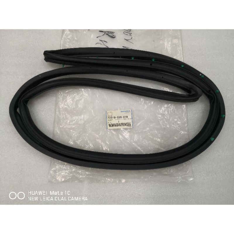 HONDA CITY SX8 FRONT DOOR RUBBER RIGHT (DRIVER SIDE) 72310SX8T01/810