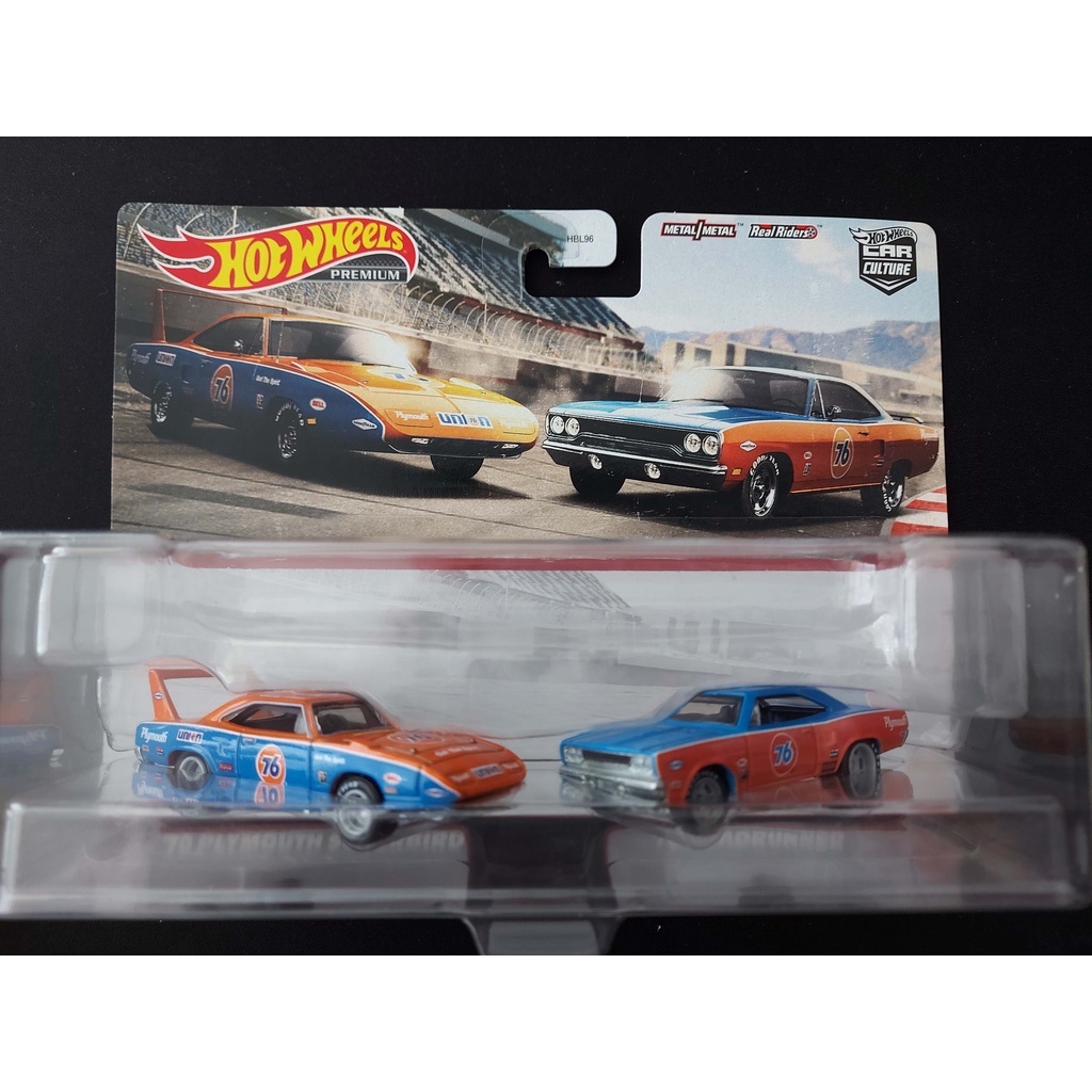 Hot Wheels Premium: 1970 Plymouth Superbird and 1970 Roadrunner Twin ...