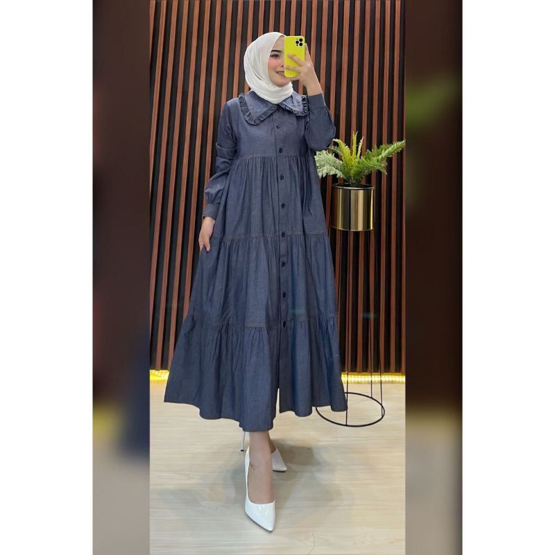 denim dress muslimah malaysia Jeans Dress. muslim Dress. Jeans Robe. Muslim Fashion. Women's Fashion.  Women's Clothes. Midi Dress Jeans