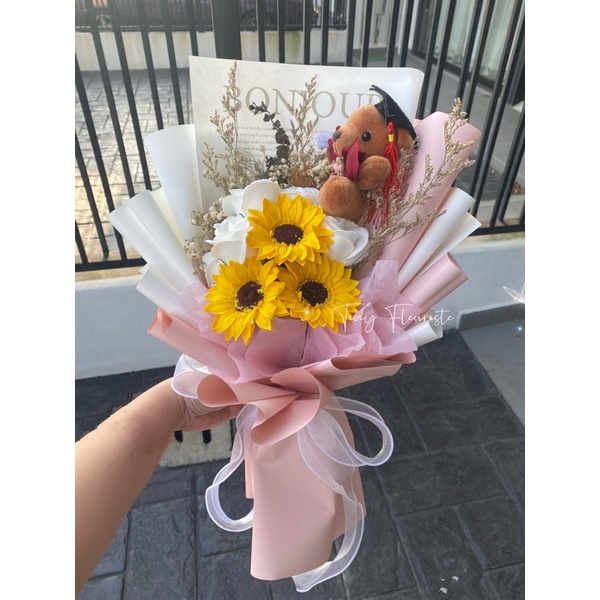 Sunflower Bouquet for Graduation Bear 💐 Shopee Malaysia