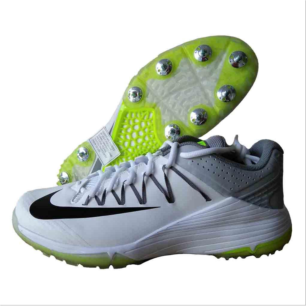 Nike cricket shoes clearance jabong