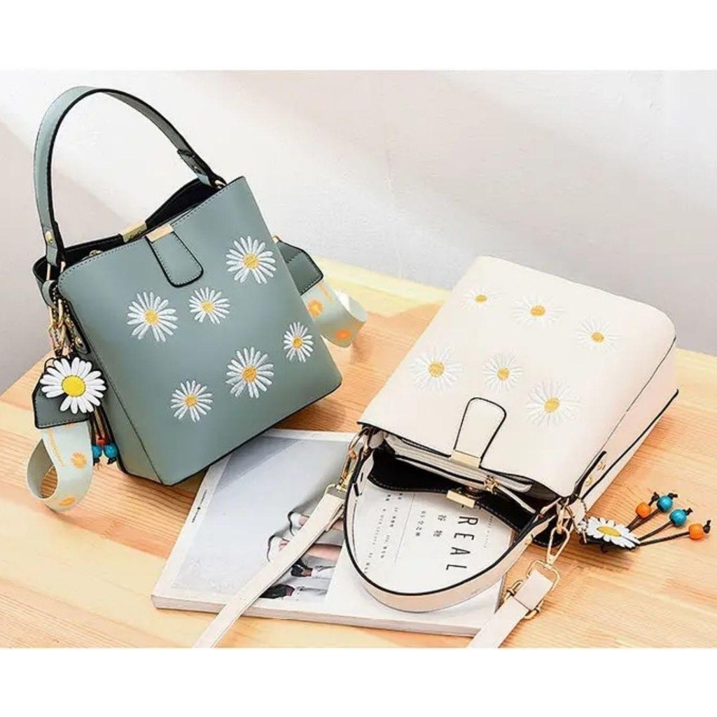 Daisy best sale sling bag