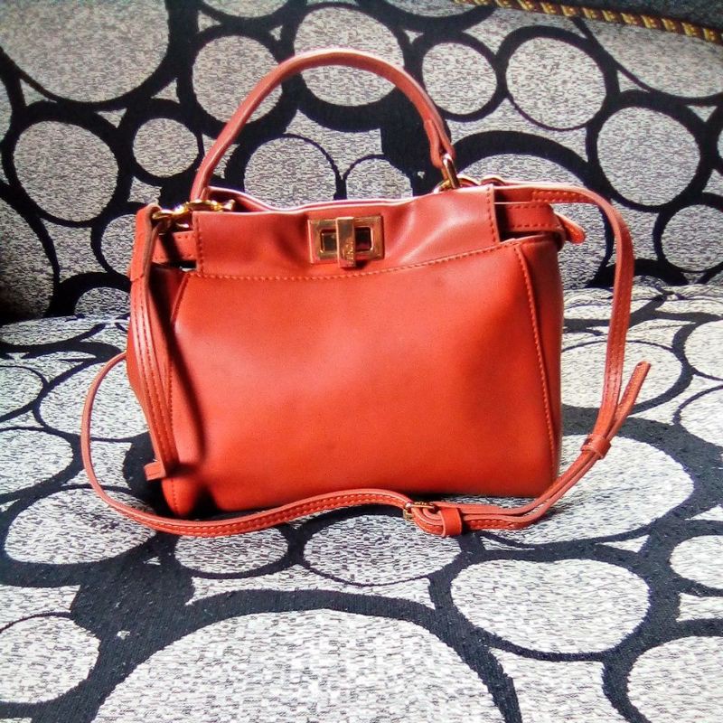 Fendi on sale peekaboo preloved