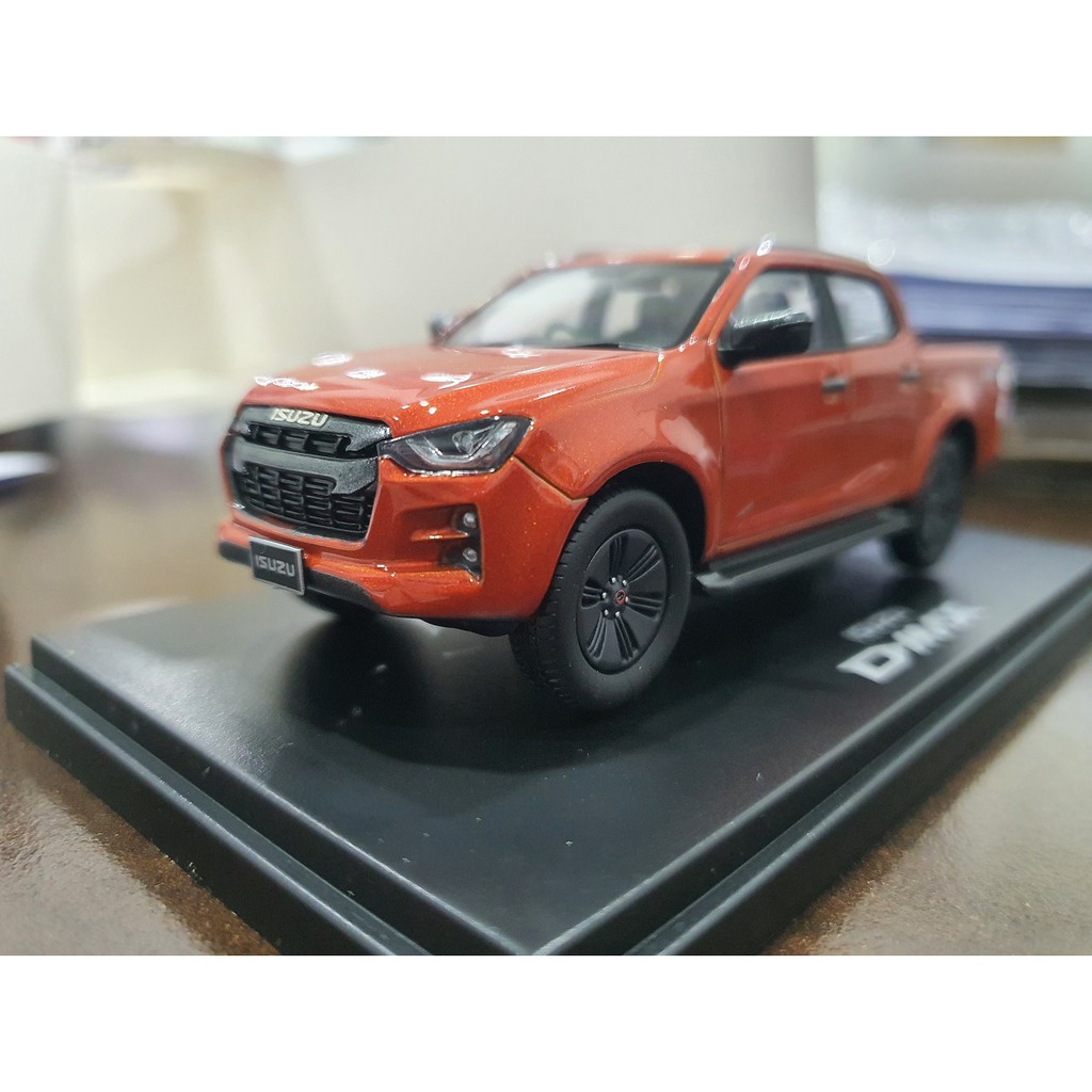 ISUZU D-MAX 1/43スケール ミニカー - ミニカー