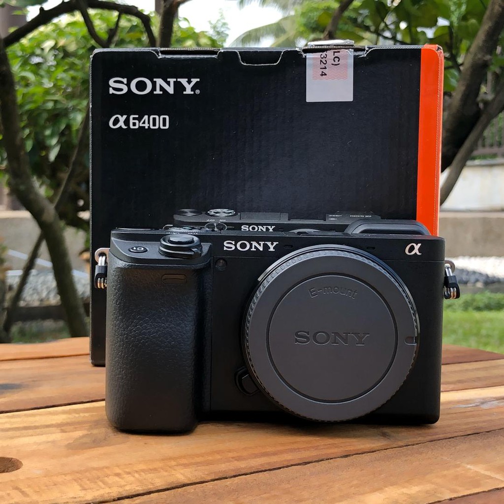 Used Sony Alpha A6400