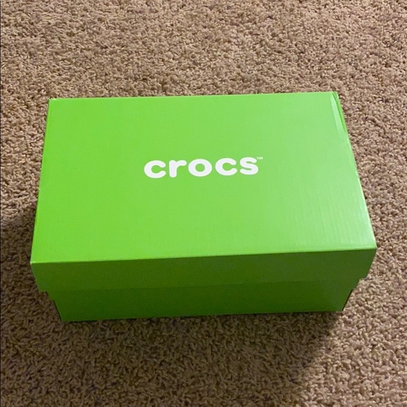 Crocs Green Box Made From Recycle Paper