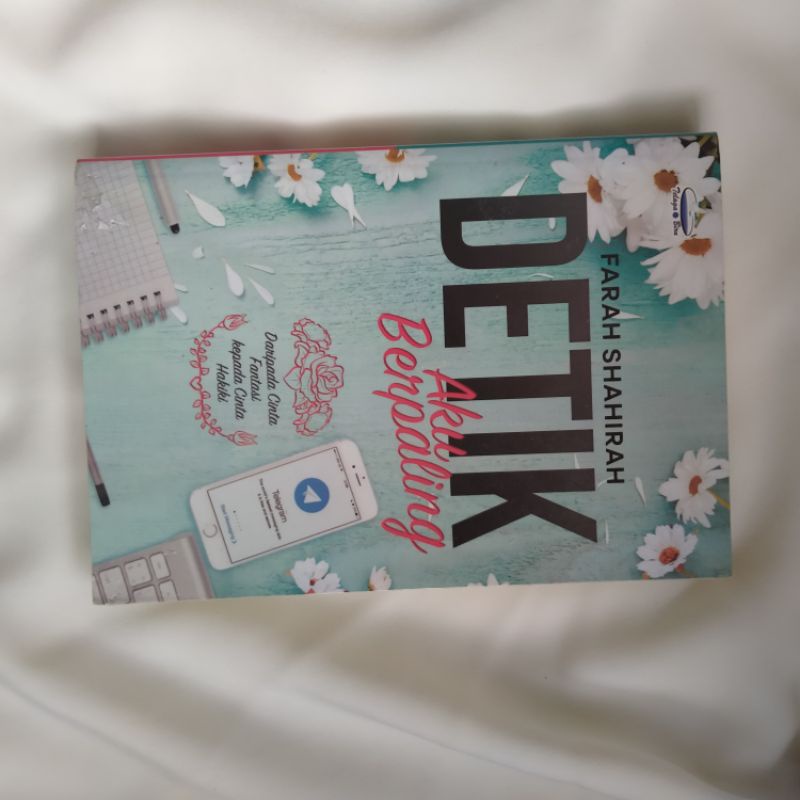 (Preloved) Detik Aku Berpaling Farah Shahirah, Signed Edition | Shopee ...