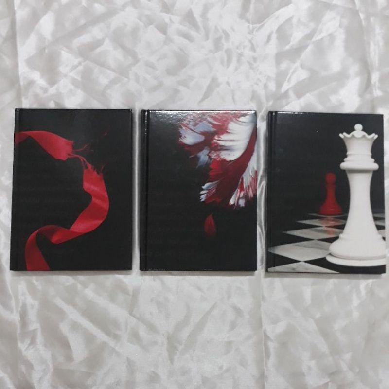 Twilight by Stephenie Meyer, Paperback