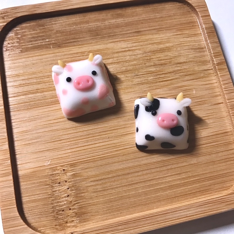 [OPEN] 2D Artisan Keycaps Cow and Strawberry Cow Artisan Keycap ...