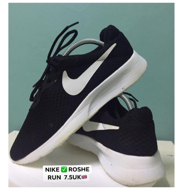 Gambar kasut outlet nike roshe run