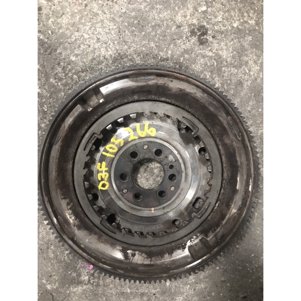 Volkswagen Golf Scorroco Passat 1.4 Dual Mass Flywheel 2010 03f105266